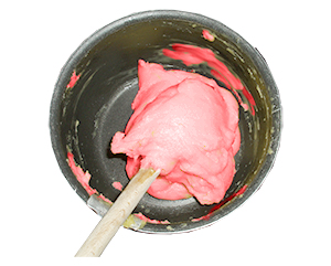 Pâte à modeler avec colorant