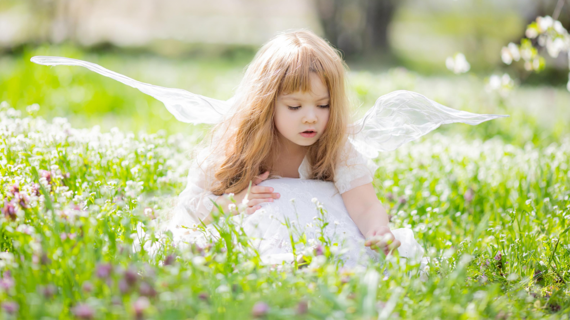 Découvrez sans plus attendre toutes nos idées d'activités sur le thème des fées. Vous trouverez des bricolages avec des baguettes magiques, des coloriages et des infos sur ce thème que les petites filles apprécient particulièrement.