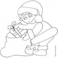 coloriage d'un lutin du père Noël devant le sapin