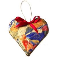 Coeur en carton de décoration