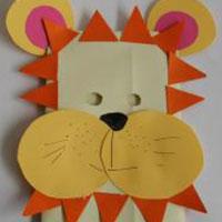 Masques géants à fabriquer. Ces masques sont géants ou disproportionnés, certains sont en papier mâchés mais la majorité de ces masques géants sont fabriqué à partir de grands sacs en papier tout prêts ou à faire avec du papier kraft. Les idé