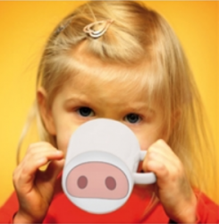 Des idées d'activités pour personnaliser les accessoires du petit déjeuner de vos enfants