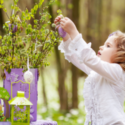 Vous voulez fabriquer un arbre de Pâques ? Voici toutes nos idées d'activités pour réaliser un arbre de Pâques avec les enfants