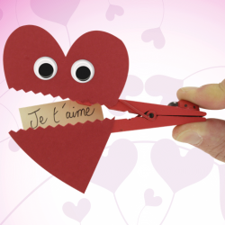 Chaque Bricolage de St Valentin que nous proposons est adapté aux enfants. Vous retrouverez de quoi réaliser des cadeaux de St Valentin faits maison comme la traditionnelle carte de Saint Valentin. Fabriquer une carte est une bonne idée d’activité manuell