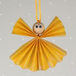 Retrouvez dans cette page tous nos bricolages pour réaliser des anges de Noël en papier.