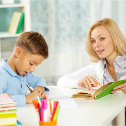 Dictées : soutien scolaire pour les enfants en CE2