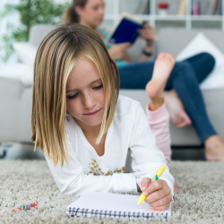 Dictées : soutien scolaire pour les enfants en CM1