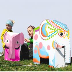 Animaux géants en carton