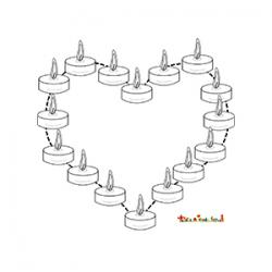 Bougies en coeur hommage aux victimes