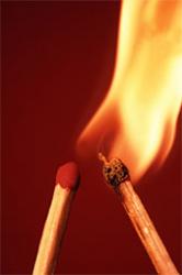 dangers du feu pour bébé