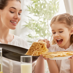 La chandeleur 2019 se fêtera comme chaque année le 02 février 2019. La date est calculée par rapport à Noël. Très populaire en France c'est l'occasion de manger des crêpes en famille et de se réunir autour de tas d'activités.