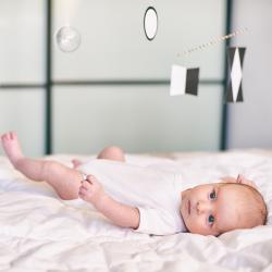 Bien Choisir Son Tapis D Eveil Montessori Avec Tete A Modeler