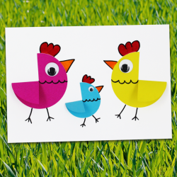 Des activités simples et expliquées pour préparer Pâques avec les enfants de maternelle. Bricolages de Pâques pouvant être réalisé par des enfants étant en maternelle.Oeufs à décorés, paniers pour ramasser les oeufs en chocolat, poussins et poules..