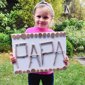 Bricolage Pour Papa Pour Son Bureau Avec Tete A Modeler