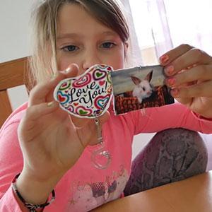 Trouvez un cadeau de derniere minute pour la fete des meres. Des bricolages simples et rapides a faire qui plairont a toutes les meres pour leur fete. Des cadeaux de derniere minute afin de pouvoir offrir un joli cadeau fait maison et avec amour.