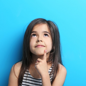 Dès le jour de sa naissance, le droit d'existence d'un enfant est reconnu et affirmé par la convention internationale des droits de l'enfant. Le droit à l'existence signifie en premier lieu qu'on ne peut pas supprimer (tuer) un enfant sous prétexte qu