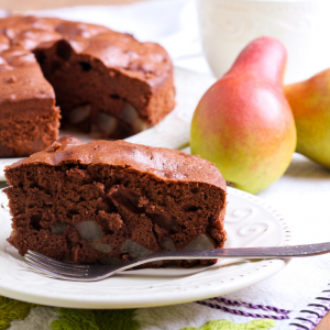 Une recette de gâteau au chocolat à la saveur adoucie par les amandes en poudre. Un délicieux gâteau au chocolat à faire et à déguster avec les enfants. Cette recette est proche d'