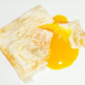 Brick à l'oeuf, brick à la tunisienne