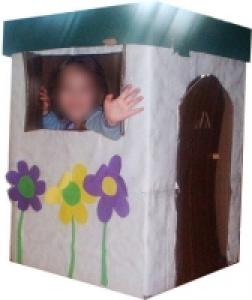 Retrouver les jouets de toujours en fabriquant une Maison en carton