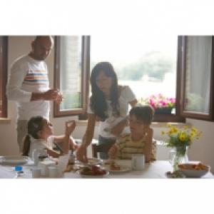 Associer les enfants à la préparation des repas