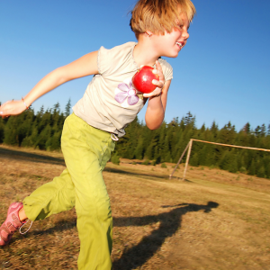 Jeux De Plein Air Pour Occuper Les Enfants