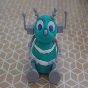 Tuto pour bricoler un petit robot à friction