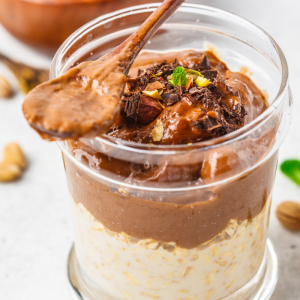 La mousse au chocolat blanc c'est toujours bon ! La mousse au chocolat c'est facile et rapide à faire, il suffit de suivre les instructions pour réaliser une très bonne mousse au chocolat.