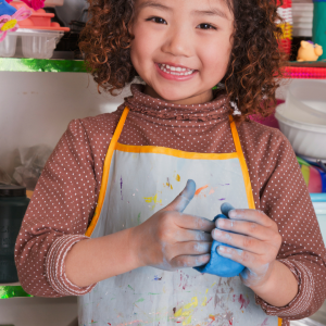 Retrouvez la recette facile et rapide de la pâte à sel et tous nos conseils pour réussir la cuisson ou la décoration. Les enfants adorent malaxer la pâte et faire parler leur créativité en modelant toute sorte d'objets.