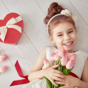 Date Saint Valentin : comme tous les ans, la Saint Valentin se fêtera le 14 février ! La saint Valentin est bien entendu la fête des amoureux, mais la saint Valentin pourrait aussi être la fête de l'amitié comme chez nos amis anglo-saxons.