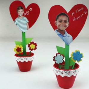 Un tuto pour apprendre à réaliser une plante en forme de coeur dans son pot et à offrir à la personne qu'on aime de son choix.