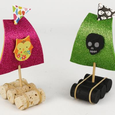 Tuto pour bricoler avec les enfants des petits bateaux en liège