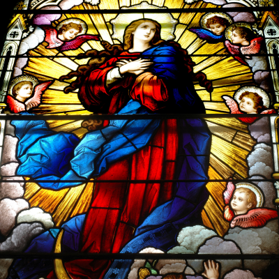 La Toussaint, voilà un nom très évocateur ! En effet, c'est le jour où les chrétiens commémorent ensemble les saints et les martyrs connus et inconnus. Véritable héritage de la nuit de la Samain que l'on appelle aujourd'hui "Halloween". Mais quand fêter l