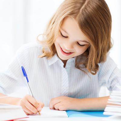 Tête à modeler vous propose des exercices simples de français à imprimer pour accompagner et entraîner votre enfant à la maison. Les exercices de français proposent des activités en dictée, grammaire, vocabulaire et orthographe.