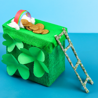 Fabriquez une tirelire de Saint patrick avec les enfants pour mettre à l'honneur cette célèbre fête irlandaise.