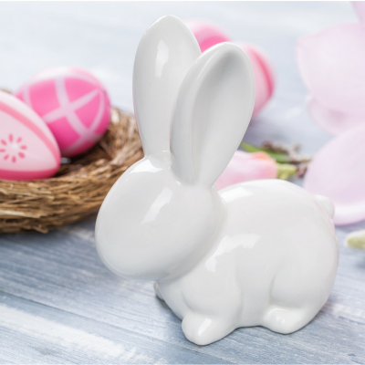 Le lapin de Pâques est un symbole fort de la fête de Pâques. C’est lui qui ramène les oeufs dans les jardins alsaciens et allemands contrairement au reste de la France où c’est la cloche qui ramène les oeufs. Découvrez des infos sur ce symbole, l’histoire