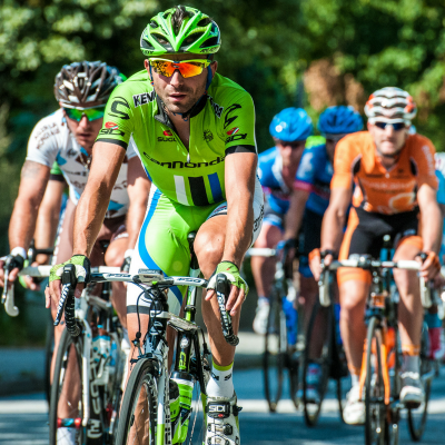 Le cyclisme est sport inscrit aux Jeux d'été depuis 1896. Les épreuves de cyclisme ont évolué en même temps que le vélo. Retrouvez toutes les infos sur ce sport ainsi que la liste des épreuves.