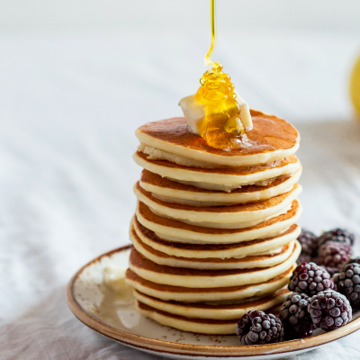 La chandeleur approche et votre enfant se pose des questions sur ce mot rigolo ? Plus connu pour les crêpes que pour les chandelles, il tire son origine de ces dernières. Voici un petit retour sur l'histoire de la chandeleur ! Vous aurez de quoi répondre