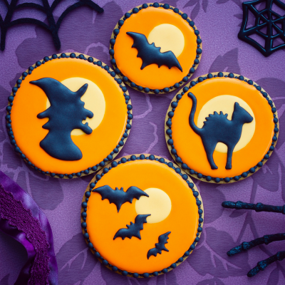 Il y a la sorcière, la chauve-souris, le chat noir, l'incontournable citrouille mais si on vous parle de navet, voyez-vous toujours le rapport avec Halloween ? On vous dit tout sur les symboles d'Halloween. Du plus étonnant au plus classique, laissez-vous