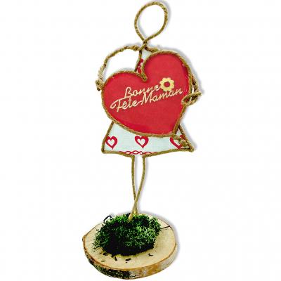 Cette, année, offrez un cadeau original pour la Fête des mères. Cette sculpture en corde armée à fabriquer par les plus grands est parfaite et fera plaisir à toutes les mamans. Attrapez de la corde et c'est parti !