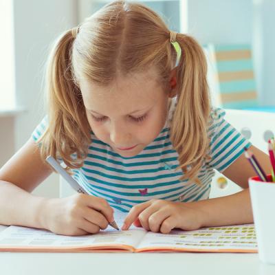 Pour aider votre enfant à apprendre, c'est important d'utiliser à la fois des supports simples, clairs et adapté.