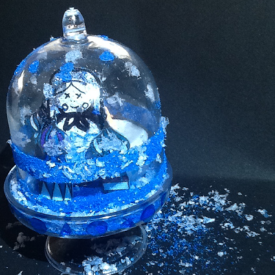 Décorer sa maison avec une mini cloche sous verre inspirée des décorations russes